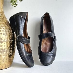 Natural Soul by Naturalizer Genuine Leather Comfory Mary Jane Flats | Size 7.5M